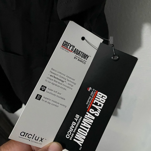 BARCO | Grey’s Anatomy Scrub Top | Size 4xl | Color Black - Picture 5 of 5